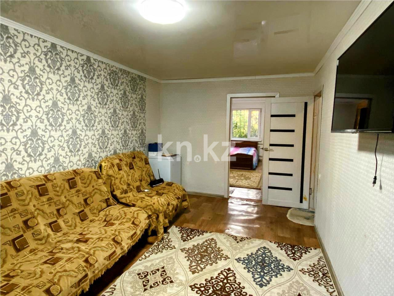 Продажа 2-комнатной квартиры, 44 м², мкр-н 15 - Продажа  двухкомнатных квартир в Караганде фото 1 из 8