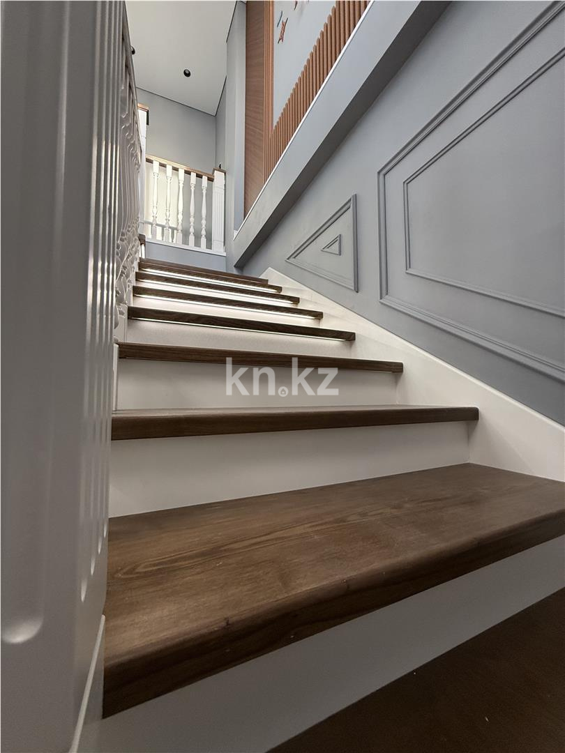 Продажа 4-комнатной квартиры, 197 м², ул. Дюсембекова, дом  83/1 - Продажа квартир в Караганде фото 23 из 26