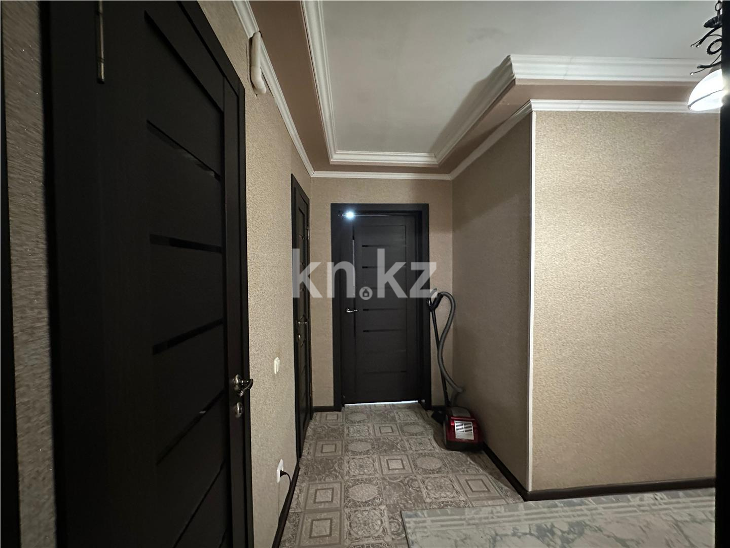 Продажа 3-комнатной квартиры, 63 м², ул. Муканова, дом  18 - Продажа  трехкомнатных квартир в Караганде фото 13 из 17