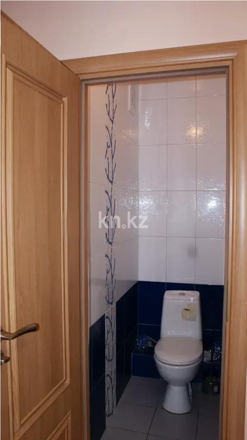 Продажа 3-комнатной квартиры, 64 м², мкр-н Самал-1, дом  33 в Алматы - фото 5