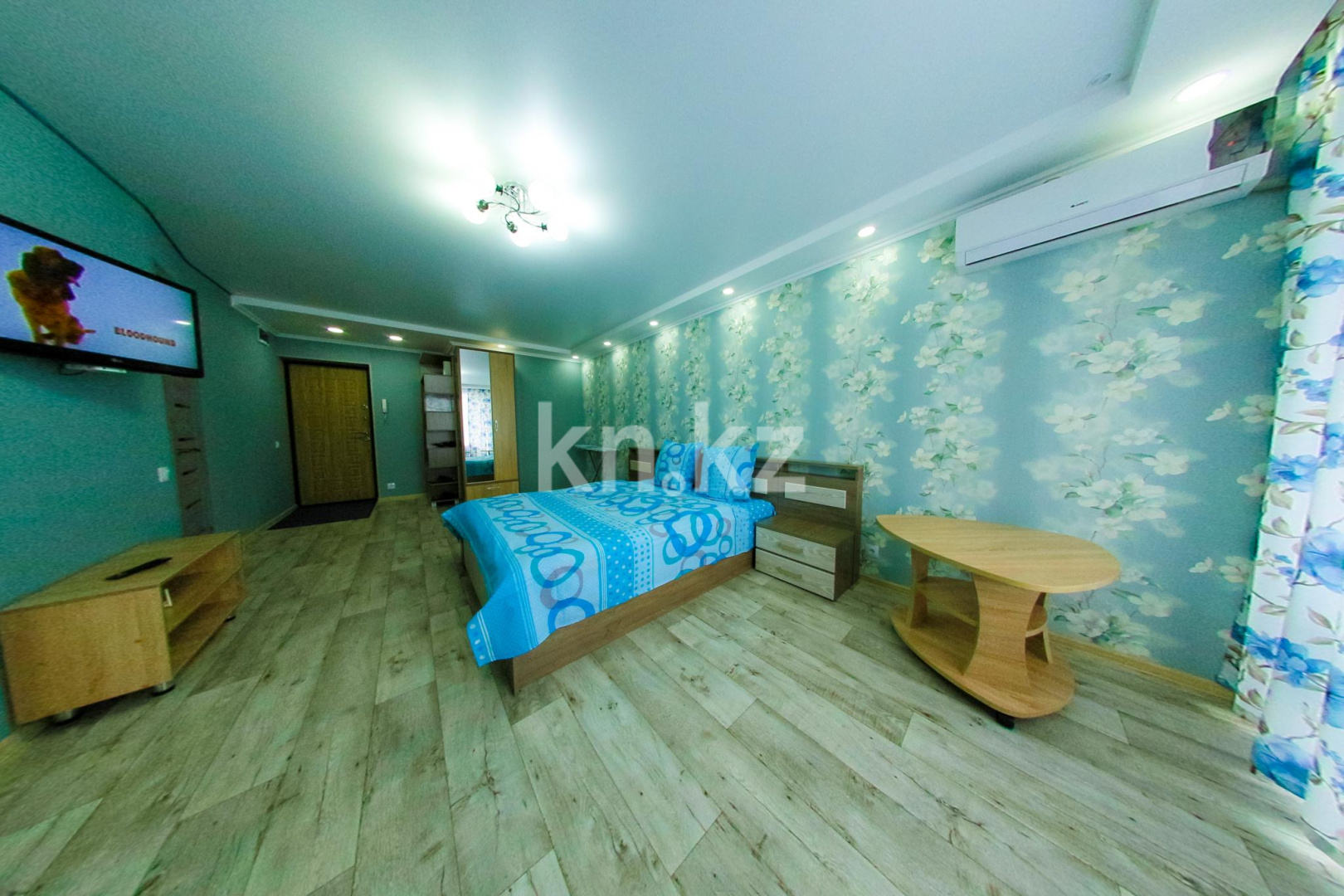 Аренда 1-комнатной квартиры посуточно, 40 м², пр. Ауэзова, дом  41 - Аренда квартир посуточно в Усть-Каменогорске фото 3 из 9