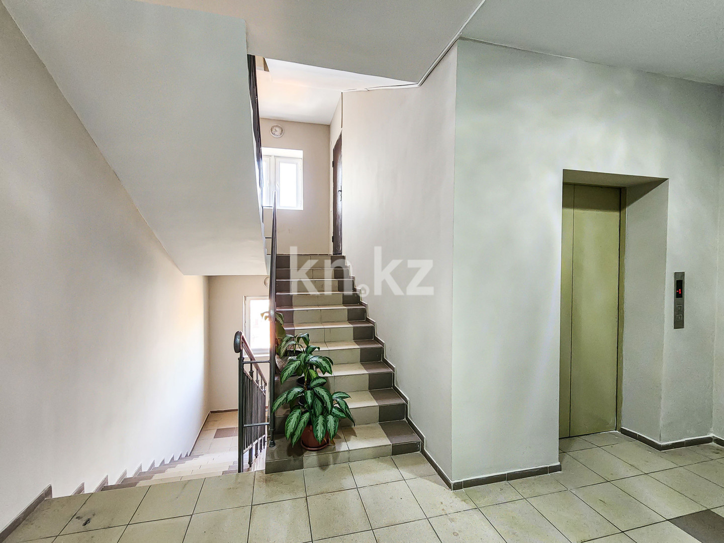 Продажа 3-комнатной квартиры, 121 м², ул. Аскарова, дом  21/20 в Алматы - фото 12