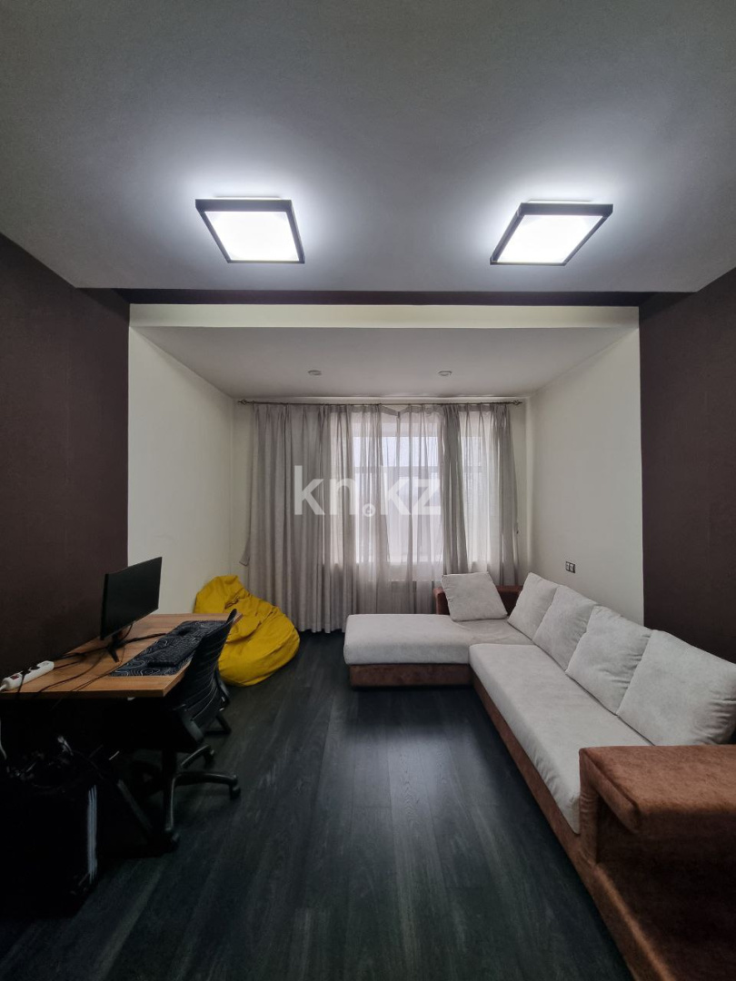 Продажа 4-комнатной квартиры, 160 м², ул. Аманжолова, дом  65/4 в Караганде - фото 13