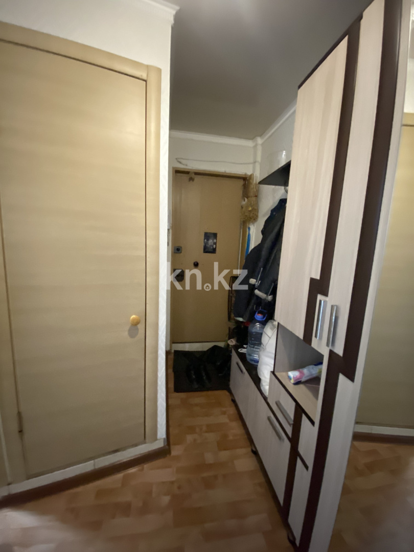 Продажа 3-комнатной квартиры, 48.3 м², мкр-н Восток-2, дом  13 - Продажа квартир в Караганде фото 9 из 13