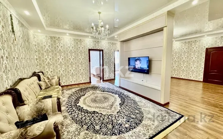 Продажа 6-комнатного дома, 295 м² - Продажа домов, коттеджей в Астане фото 1 из 23