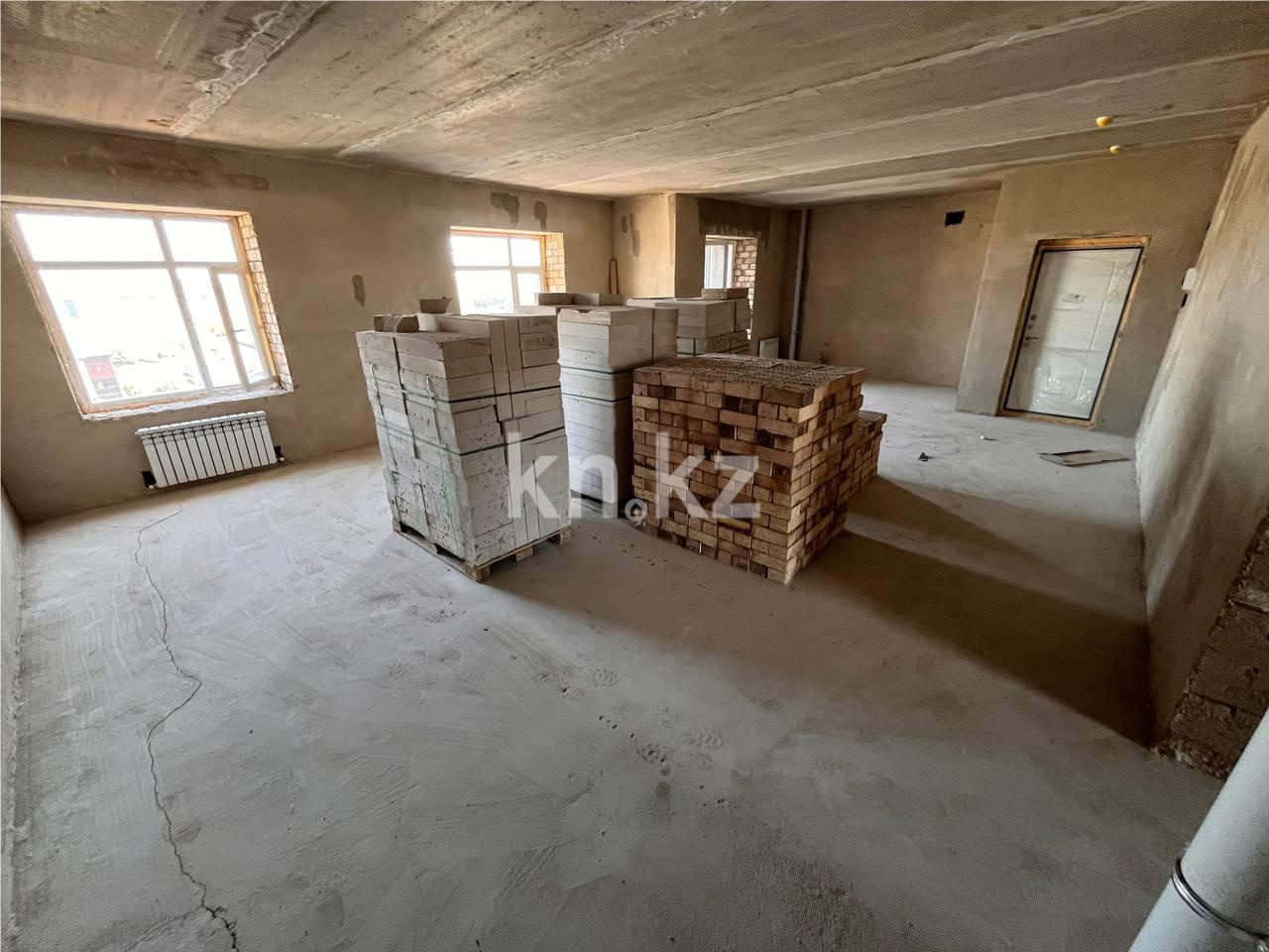 Продажа 3-комнатной квартиры, 90 м², ул. Муканова в Караганде - фото 11