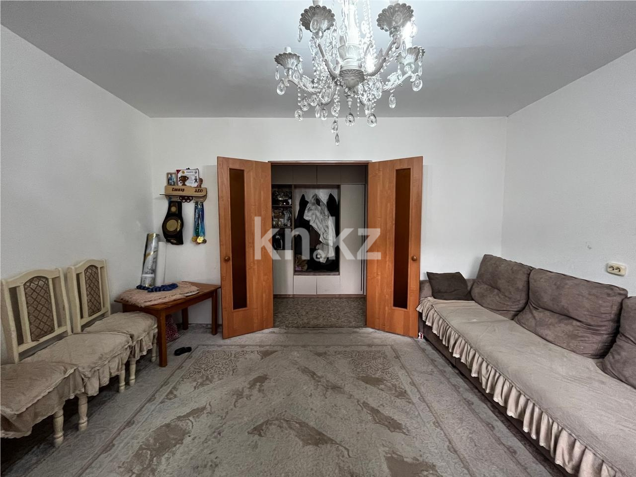 Продажа 3-комнатной квартиры, 65 м² - Продажа жилой и коммерческой недвижимости в Караганде фото 2 из 11