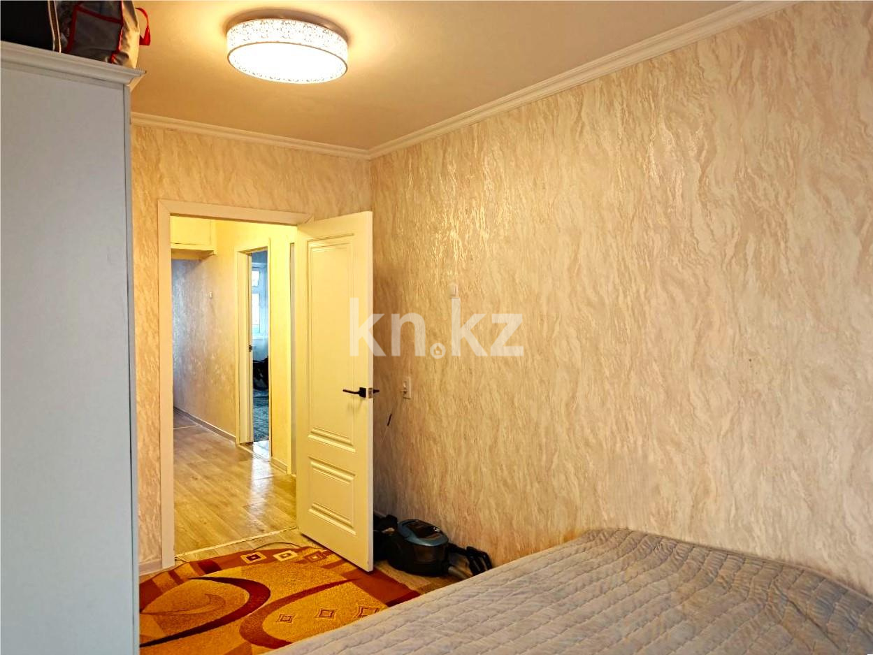 Продажа 3-комнатной квартиры, 61 м², 23-й мкр., дом  17 - Продажа  трехкомнатных квартир в Караганде с фото фото 4 из 14