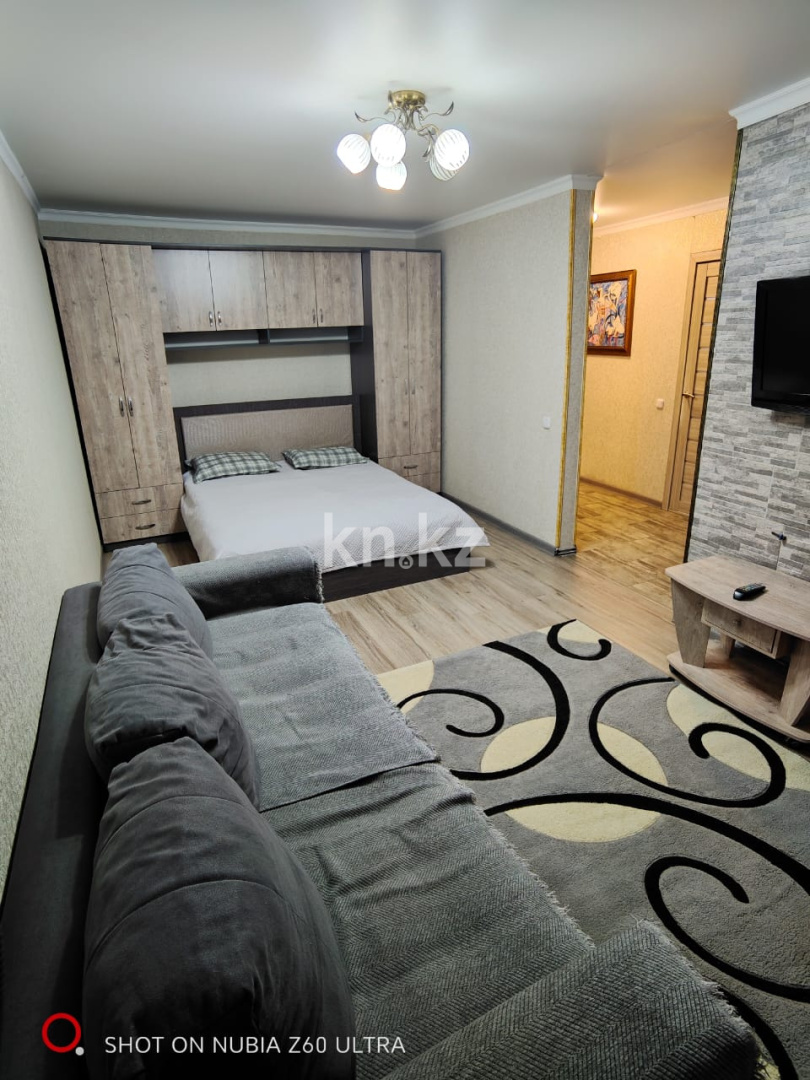 Аренда 1-комнатной квартиры посуточно, 40 м², ул. Ермекова, дом  52 в Караганде