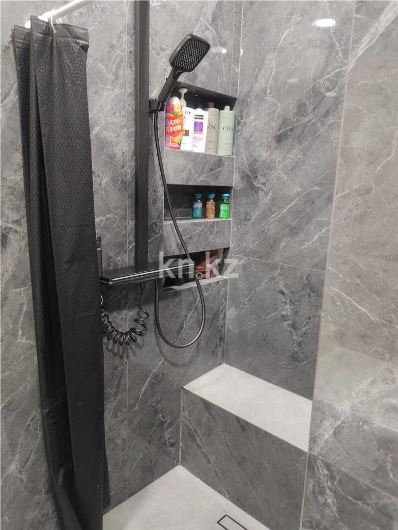 Продажа 3-комнатной квартиры, 82 м², 067 учетный квартал, дом  ст502 - Продажа квартир в Караганде с фото фото 9 из 14