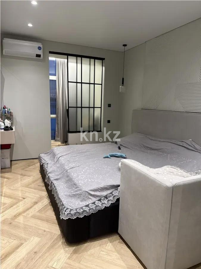 Продажа 3-комнатной квартиры, 84 м², ул. Дюсембекова, дом  83/2 в Караганде