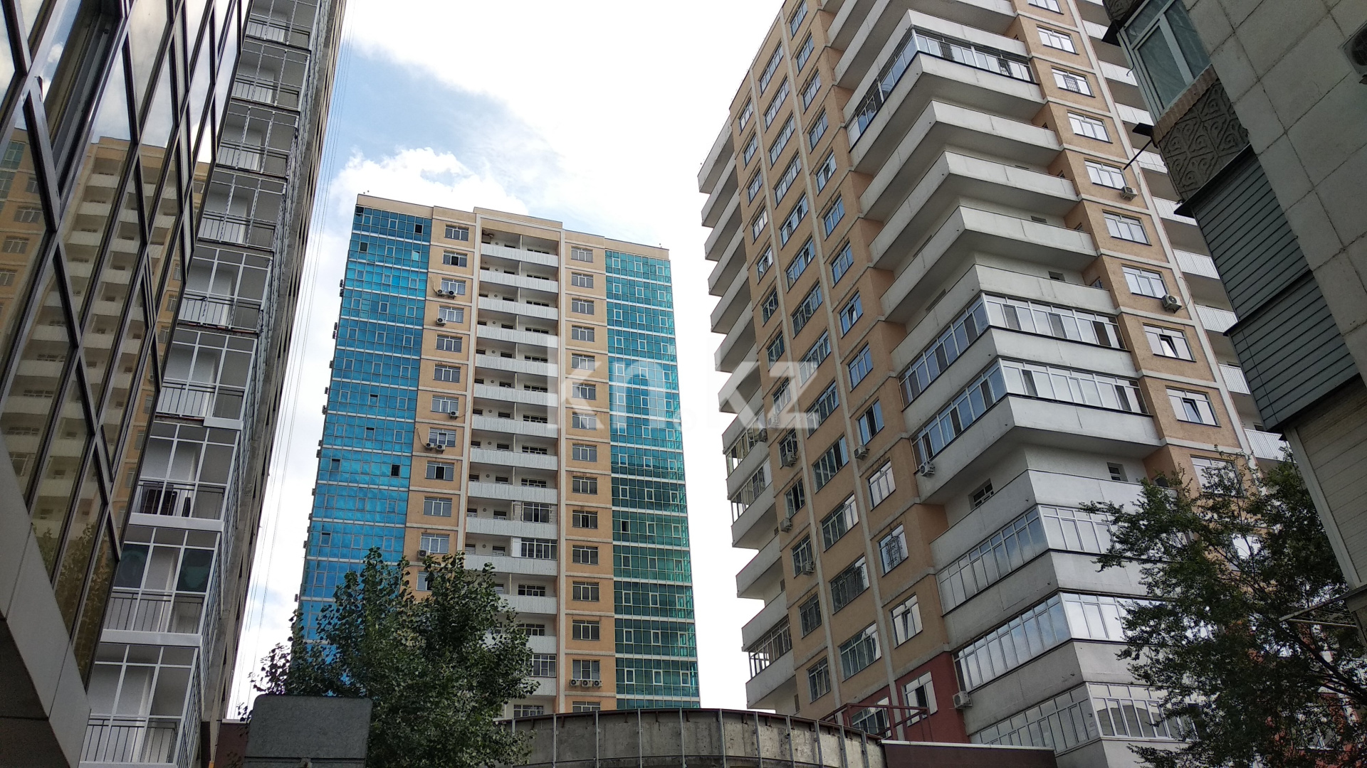 Продажа 2-комнатной квартиры, 76 м², пр. Гагарина, дом  133/2 в Алматы - фото 4