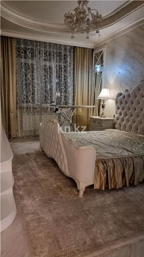 Продажа 4-комнатной квартиры, 200 м², ул. Омаровой, дом  33 - Продажа квартир в Алматы фото 2 из 6