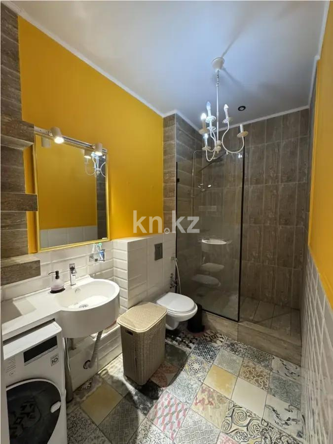 Продажа 3-комнатной квартиры, 130 м², ул. Туркестан, дом  14/2 в Астане - фото 4