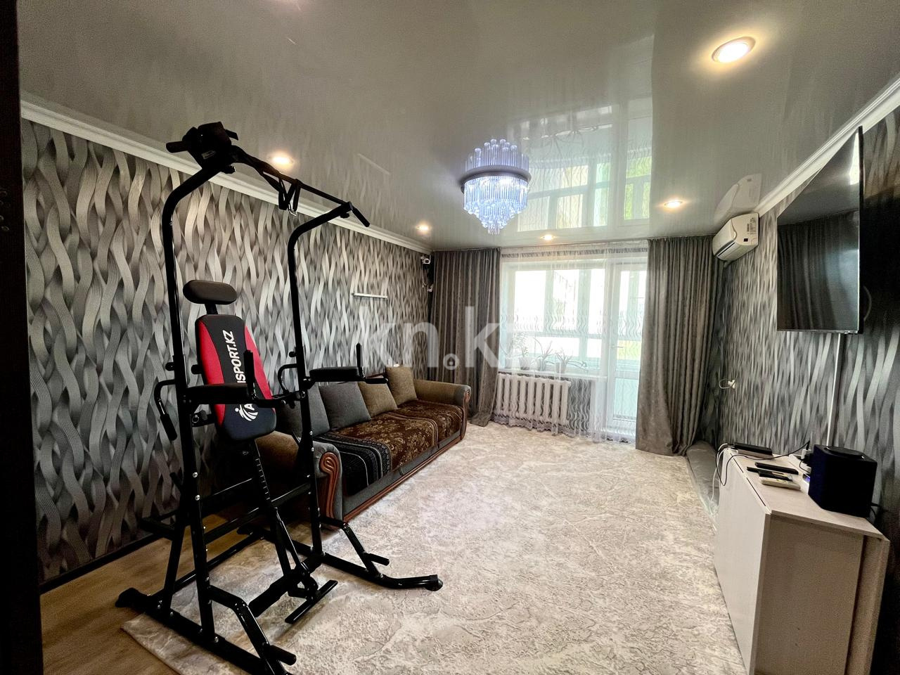Продажа 3-комнатной квартиры, 65 м², мкр-н Мамраева (Восток-5), дом  41 - Продажа квартир в Караганде с фото фото 1 из 20