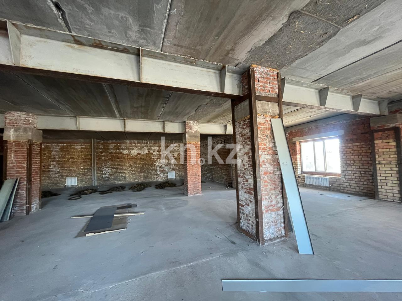 Продажа , 280 м², ул. Кулкыбаева - Продажа офисных и торговых помещений в Караганде фото 8 из 9