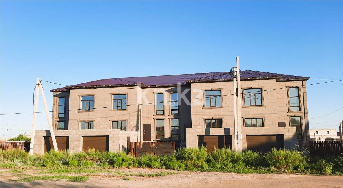 Продажа 4-комнатного дома, 267 м², ул. Алтайбаева, дом  43/4 - Продажа домов, коттеджей в Караганде фото 1 из 15