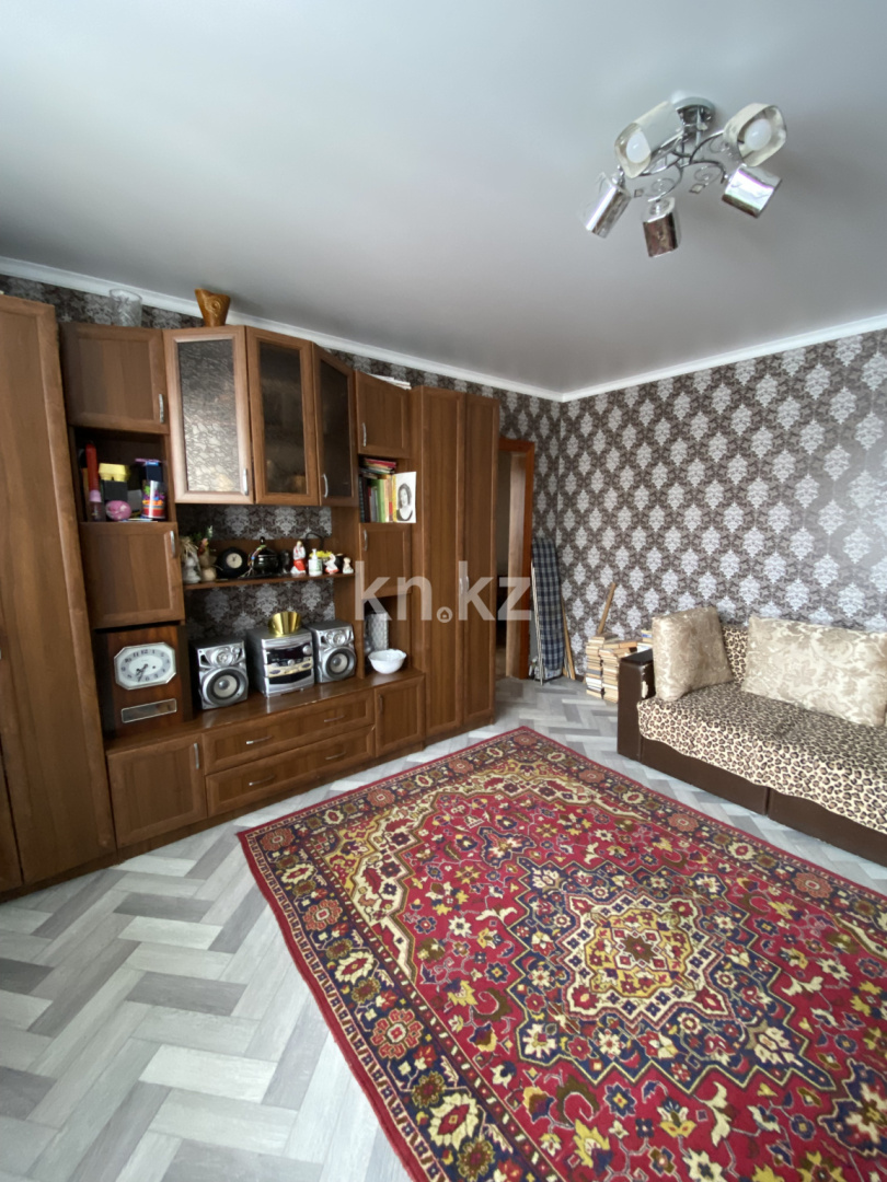 Продажа 3-комнатной квартиры, 63.6 м², мкр. Голубые Пруды, дом  6 - Продажа квартир в Караганде фото 4 из 13