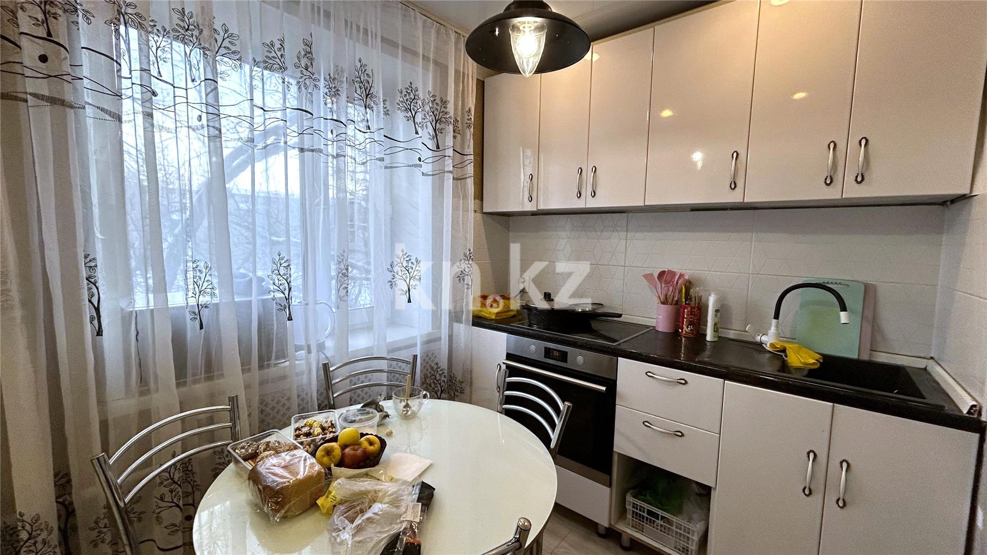 Продажа 2-комнатной квартиры, 45 м², ул. Язева - Продажа  двухкомнатных квартир в Караганде фото 6 из 13