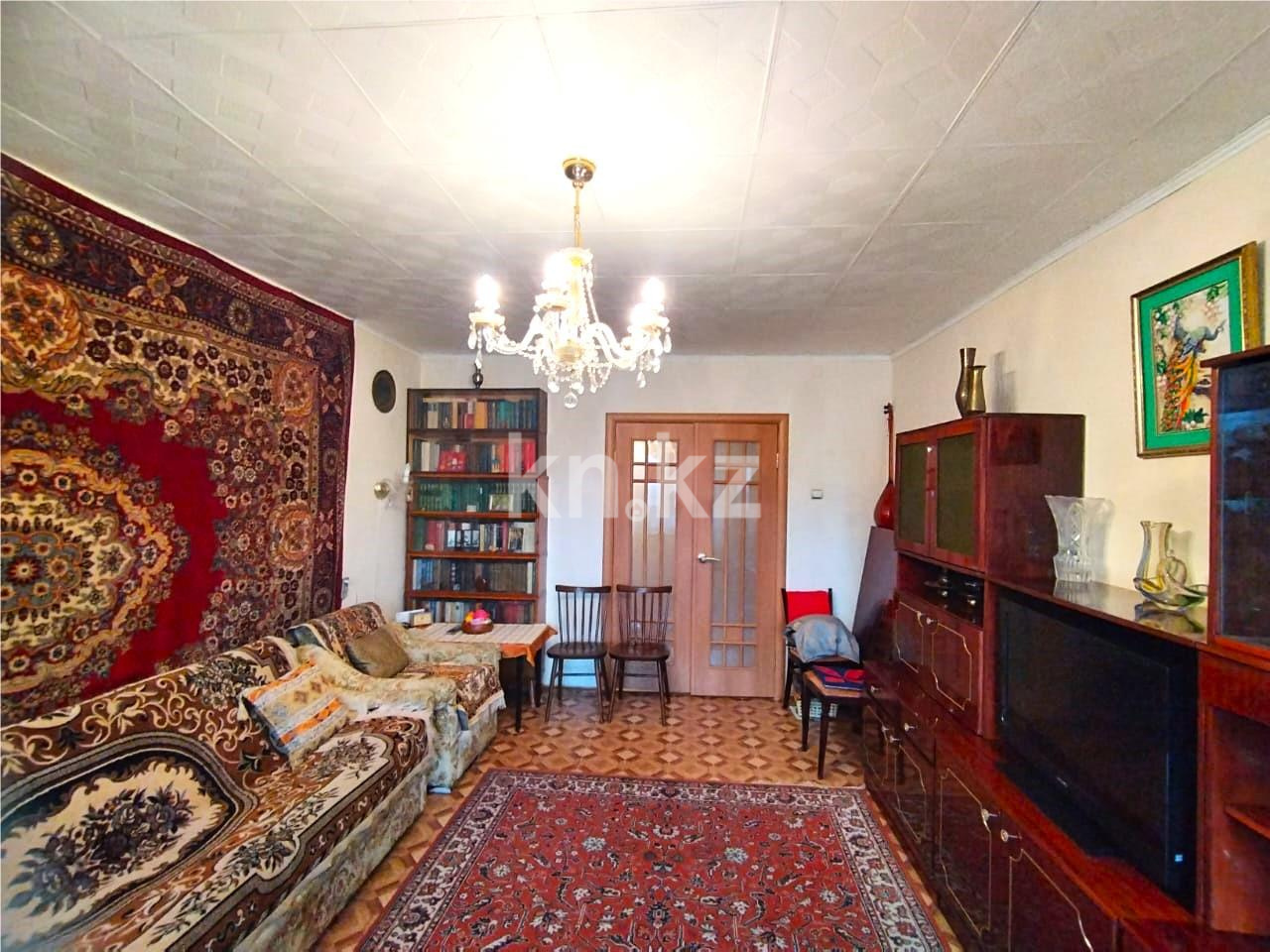 Продажа 3-комнатной квартиры, 62 м², ул. Ермекова, дом  83 - Продажа  трехкомнатных квартир в Караганде с фото фото 3 из 22