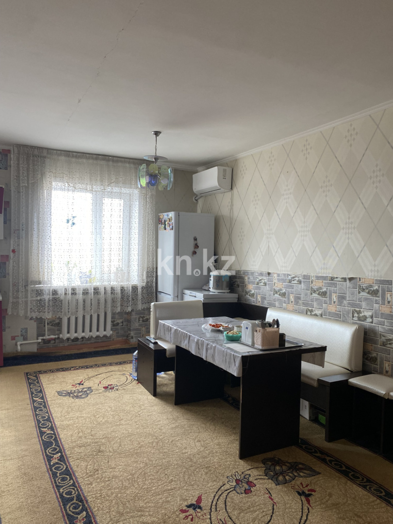 Продажа 4-комнатной квартиры, 63.6 м², мкр-н 15, дом  6 в Караганде - фото 6