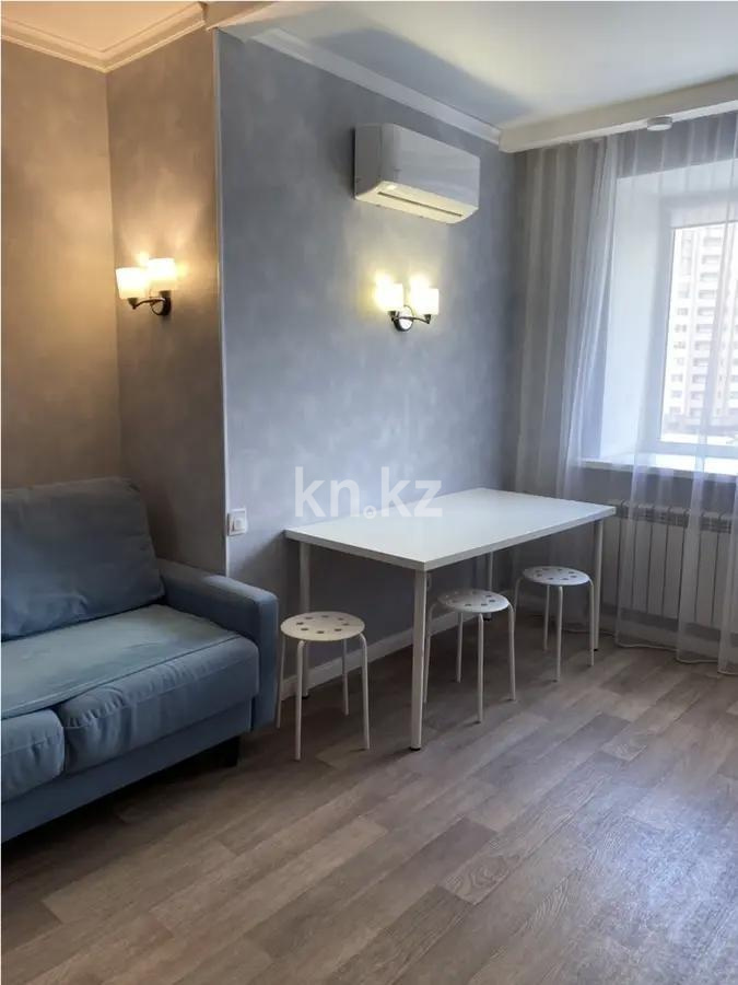 Продажа 3-комнатной квартиры, 50 м², ул. Нарикбаева, дом  10 - Продажа  трехкомнатных квартир в Астане без посредников с фото фото 1 из 5