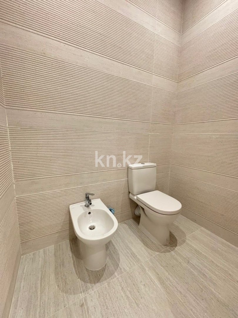 Продажа 3-комнатной квартиры, 194 м² в Астане - фото 17