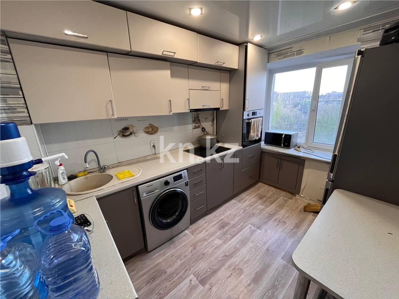 Продажа 4-комнатной квартиры, 75 м², пр. Республики, дом  18 - Продажа  четырехкомнатных квартир в Караганде фото 11 из 24