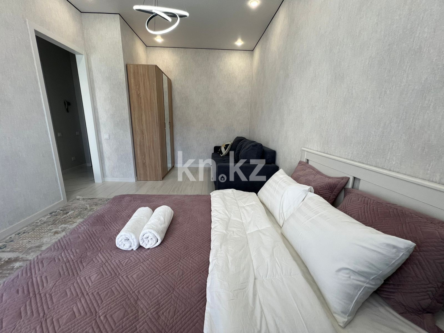 Аренда 1-комнатной квартиры посуточно, 39 м², пр. Туран, дом  55/6 - Аренда квартир посуточно в Астане с фото фото 2 из 11