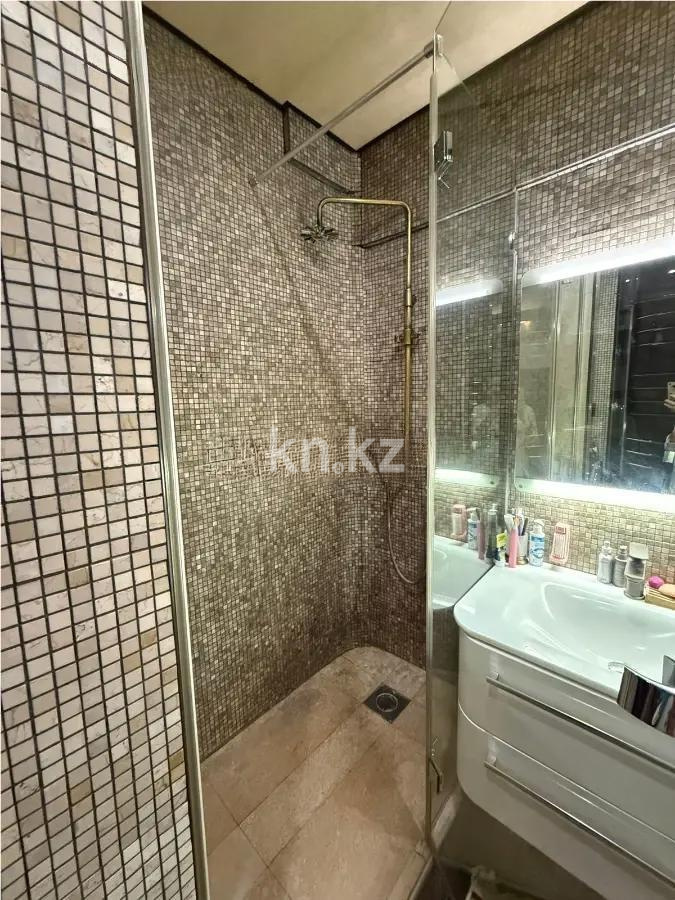 Продажа 2-комнатной квартиры, 52 м², ул. Жандосова, дом  69Б в Алматы - фото 4