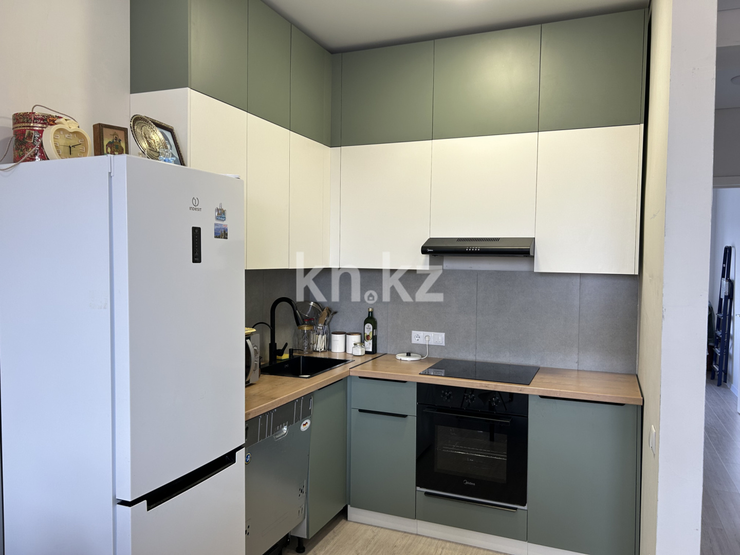 Продажа 3-комнатной квартиры, 63 м², ул. Университетская, дом  28/19 - Продажа  трехкомнатных квартир в новостройках Караганды без посредников фото 1 из 15