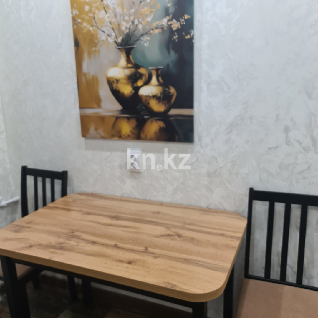 Аренда 2-комнатной квартиры посуточно, 45 м², ул. Комиссарова, дом  26 - Аренда  двухкомнатных квартир посуточно в Караганде с фото фото 11 из 13