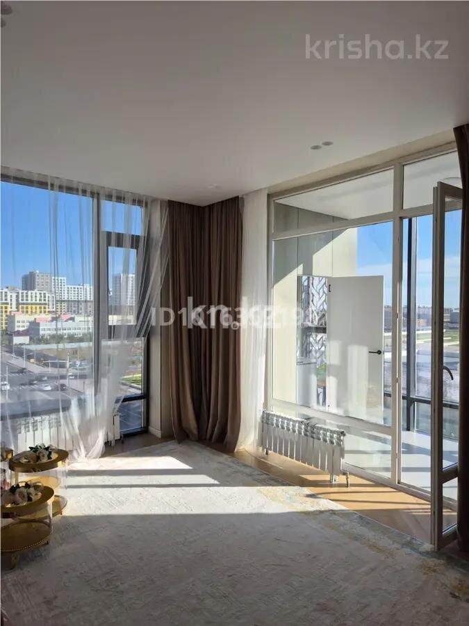 Продажа 4-комнатной квартиры, 95 м² в Астане