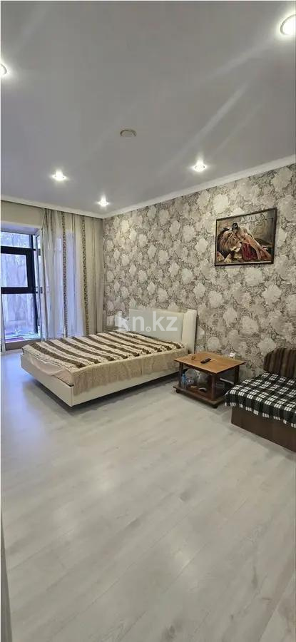 Продажа 3-комнатной квартиры, 93 м², пр. Сейфуллина, дом  10/1 - Продажа  трехкомнатных квартир в Караганде фото 1 из 5