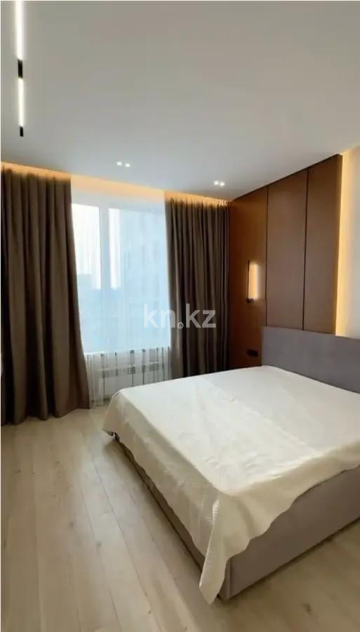 Продажа 3-комнатной квартиры, 65 м², пр. Тауелсыздык, дом  56/2 в Астане