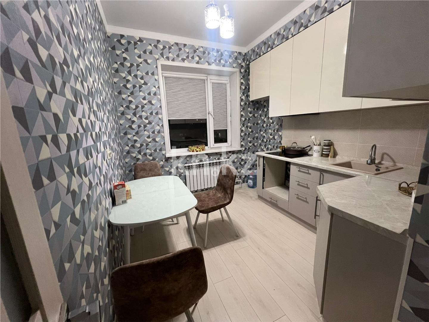 Продажа 3-комнатной квартиры, 67 м², ул. Дюсембекова - Продажа  трехкомнатных квартир в Караганде с фото фото 7 из 13