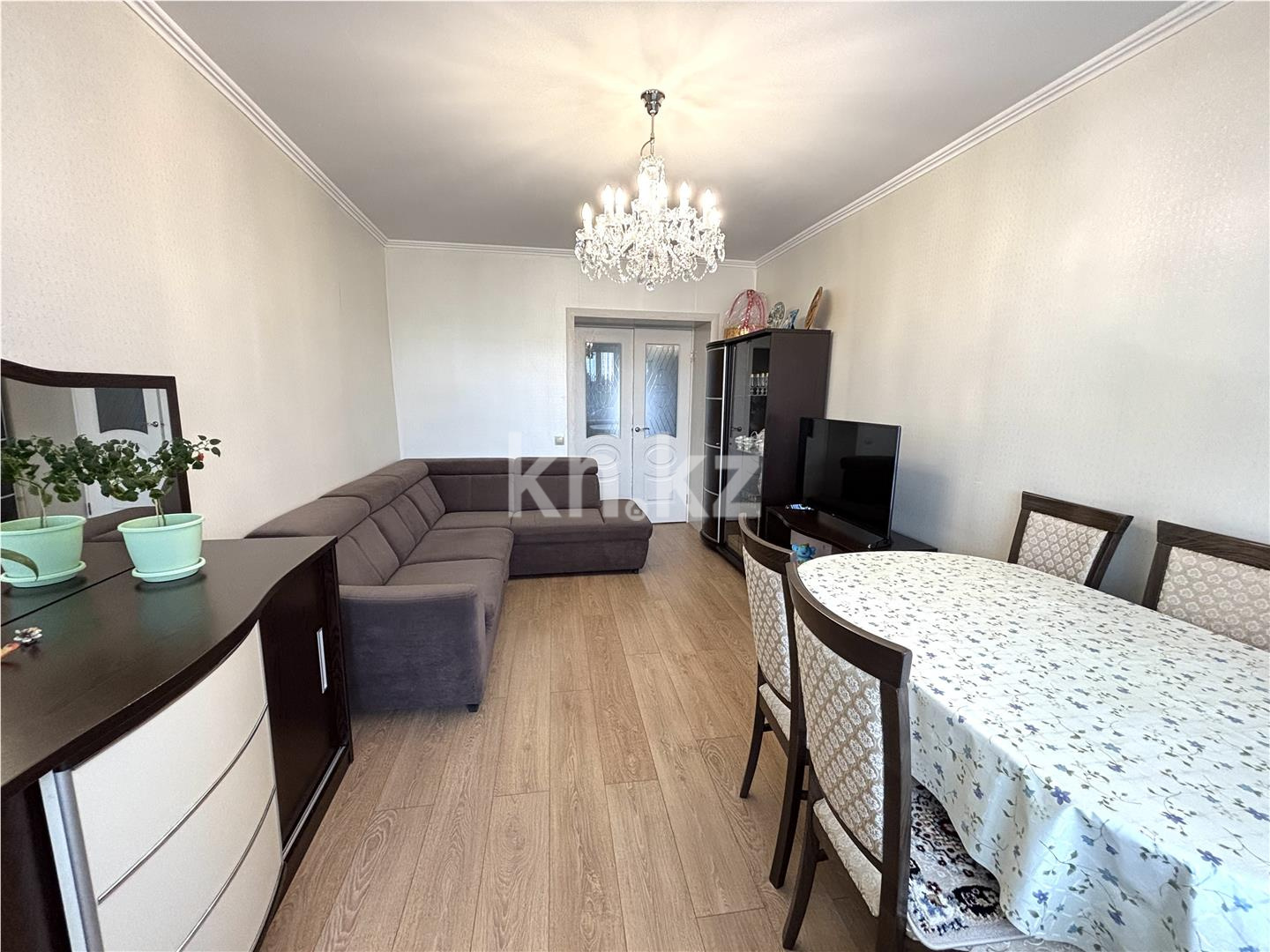Продажа 3-комнатной квартиры, 60 м², ул. Аманжолова, дом  61 - Продажа  трехкомнатных квартир в Караганде с фото фото 1 из 17