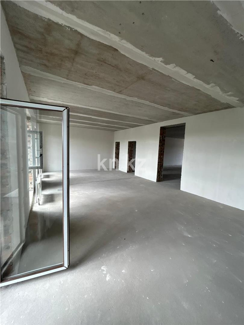 Продажа 4-комнатной квартиры, 149 м², ул. Жанибекова, дом  53 - Продажа  четырехкомнатных квартир в Караганде фото 2 из 16