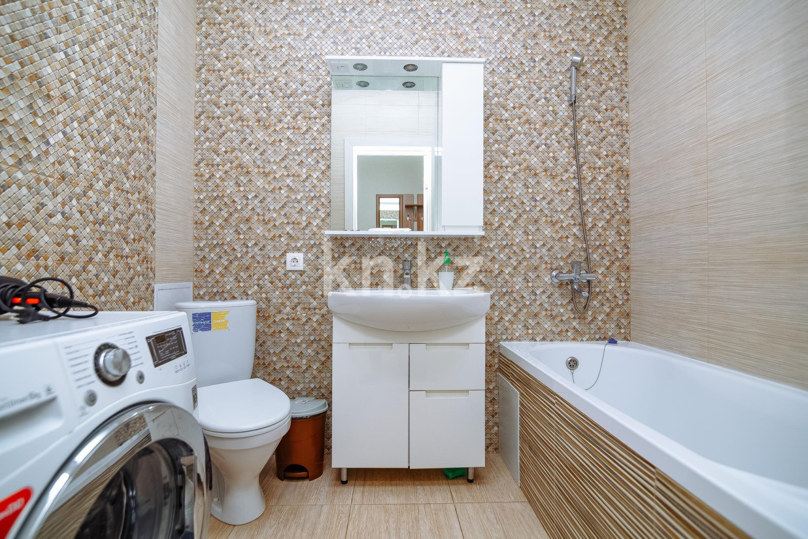 Аренда 1-комнатной квартиры посуточно, 45 м², ул. Сауран, дом  10б - ул. Алматы - Аренда квартиры посуточно в Астане фото 9 из 21