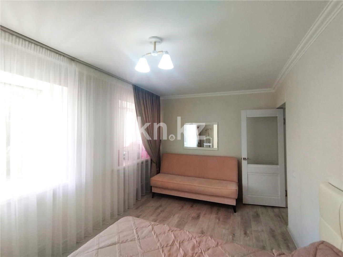 Продажа 2-комнатной квартиры, 45 м², ул. Пичугина, дом  235/2 - Продажа квартир в Караганде фото 1 из 12