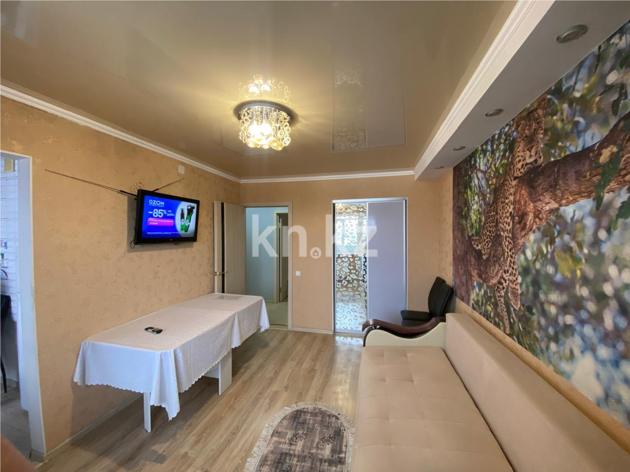 Продажа 3-комнатной квартиры, 48 м² - Продажа квартир в Караганде - страница 2 фото 2 из 16