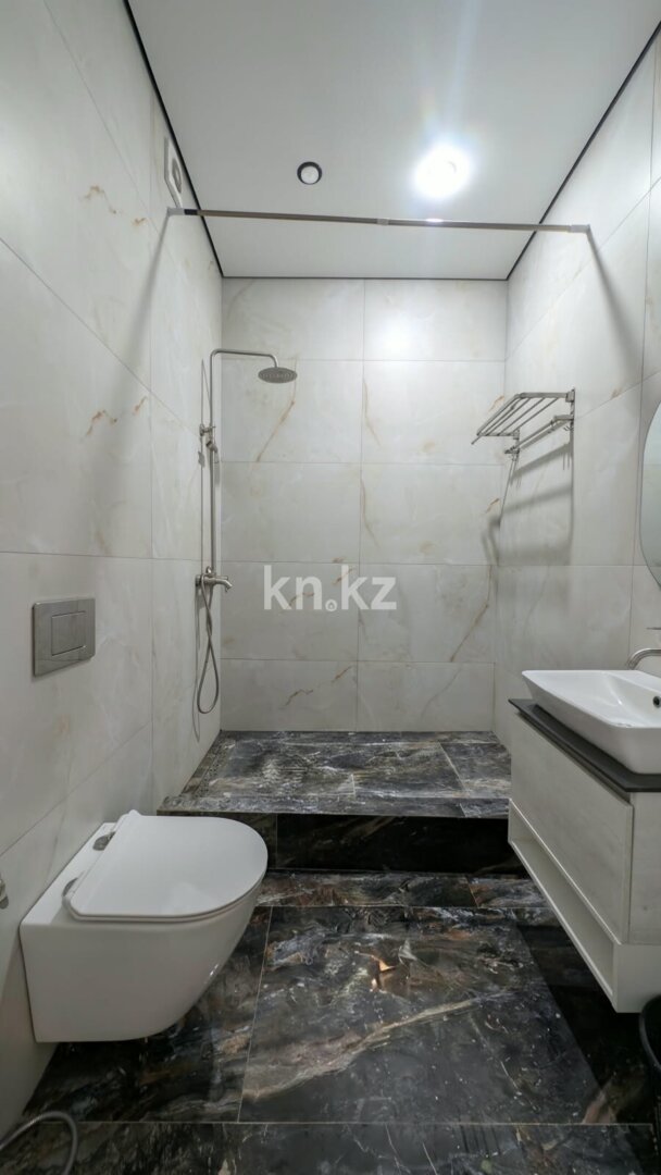 Продажа 3-комнатной квартиры, 99.7 м² в Уральске - фото 27