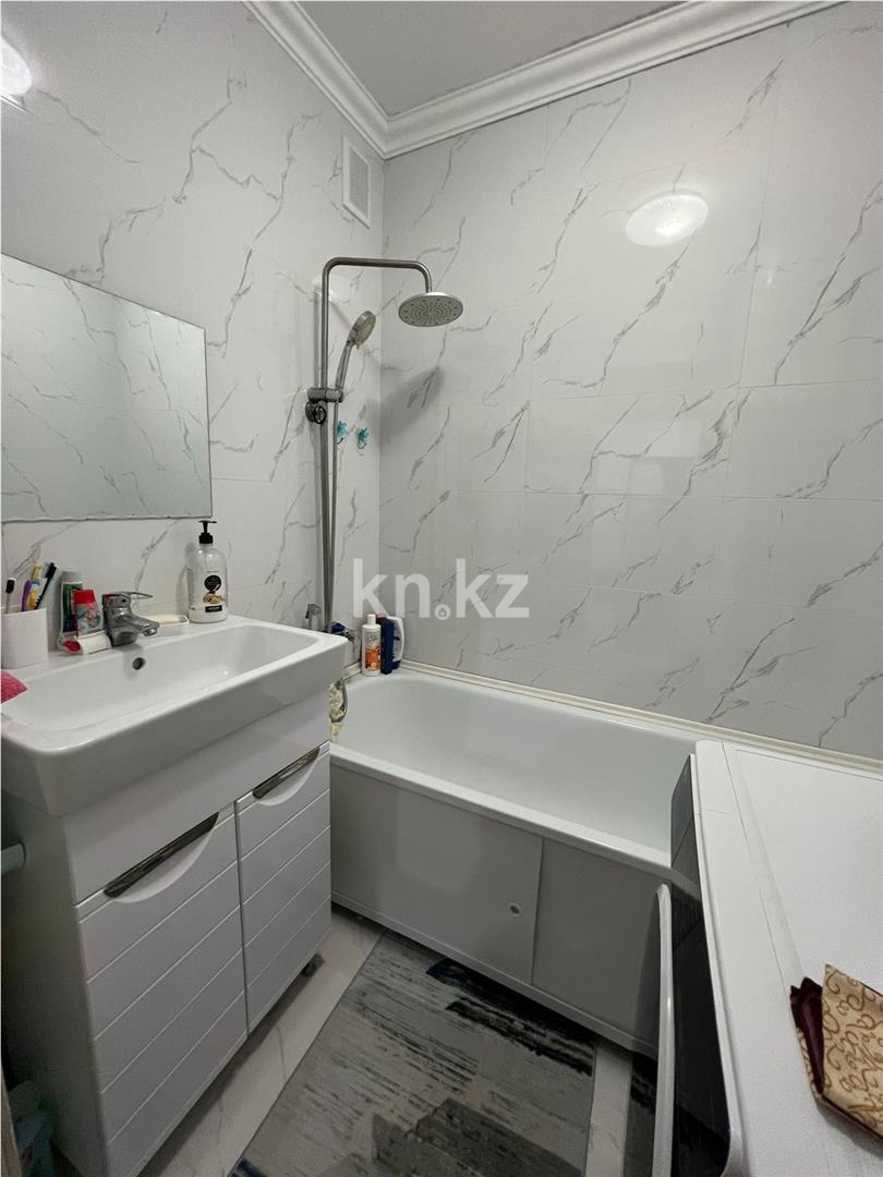 Продажа 4-комнатной квартиры, 90 м², мкр. Голубые Пруды - Продажа квартир в Караганде с фото фото 9 из 16