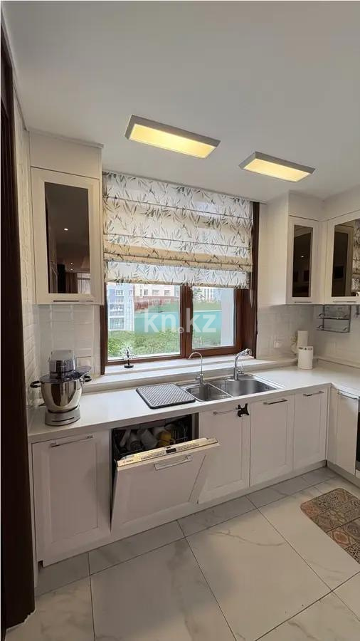 Продажа 4-комнатной квартиры, 109 м², пр. Кабанбай батыра, дом  43в в Астане - фото 4