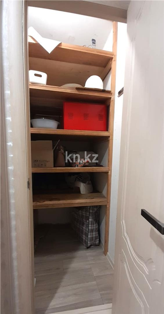 Продажа 3-комнатной квартиры, 65 м², ул. Язева в Караганде - фото 8