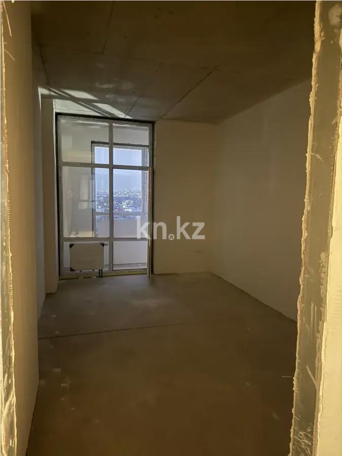 Продажа 3-комнатной квартиры, 91 м², ул. Толе би, дом  290/1 в Алматы - фото 2