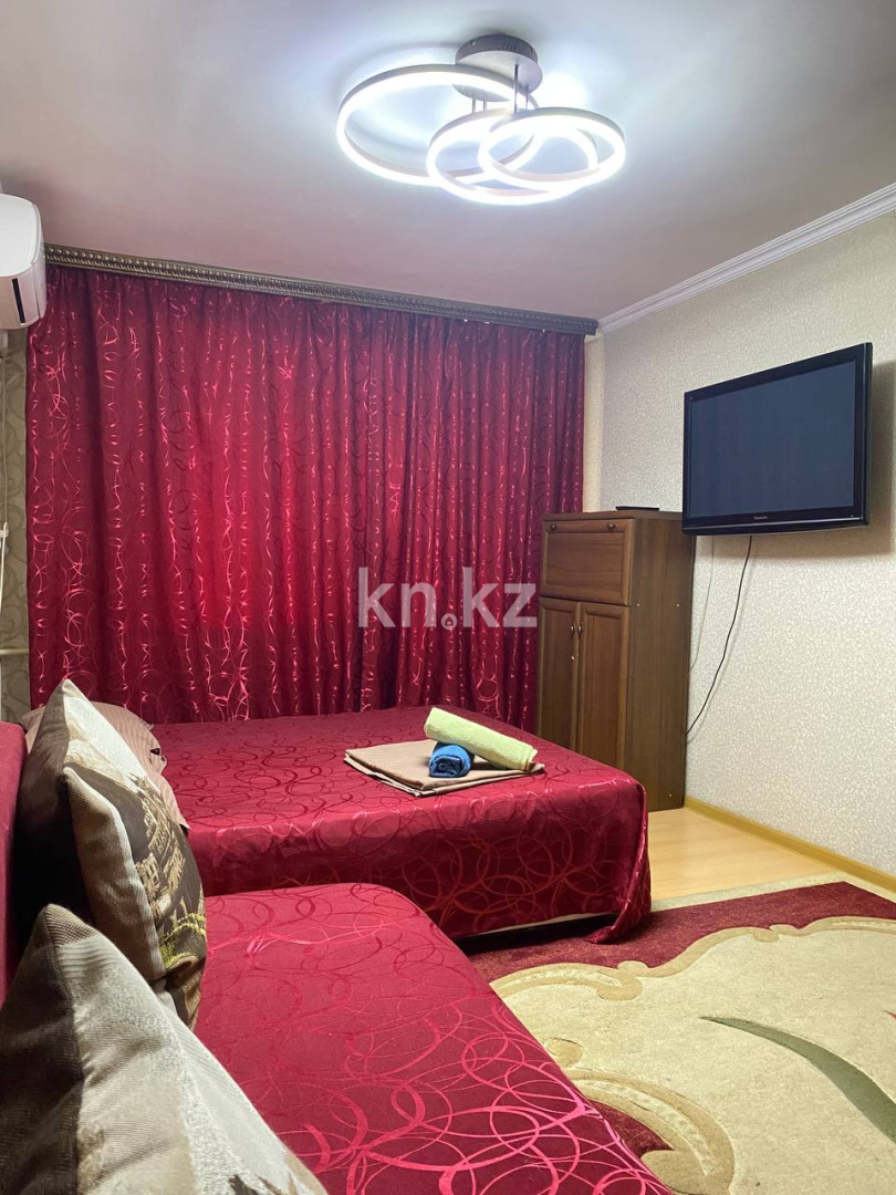 Аренда 1-комнатной квартиры посуточно, 35 м², ул. Байтурсынова, дом  78 - пр. Абая - Аренда квартир посуточно в Алматы с фото фото 1 из 5