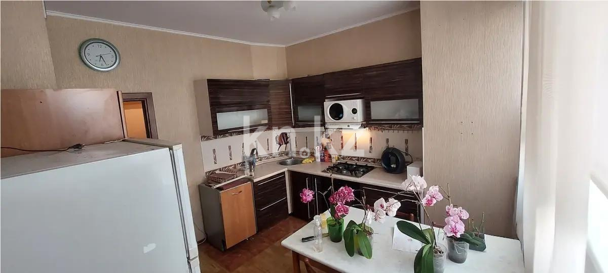 Продажа 3-комнатной квартиры, 70 м², ул. Айманова, дом  68 - Продажа квартир в Алматы фото 1 из 4