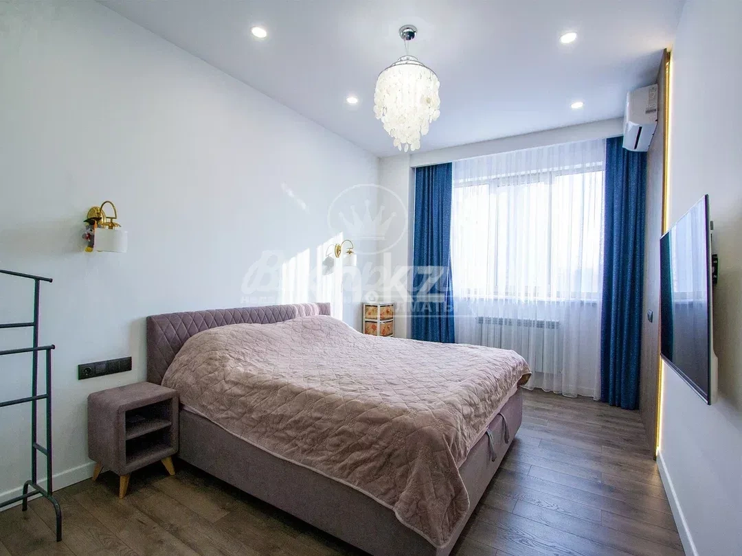 Продажа 4-комнатной квартиры, 131.9 м² в Алматы - фото 4