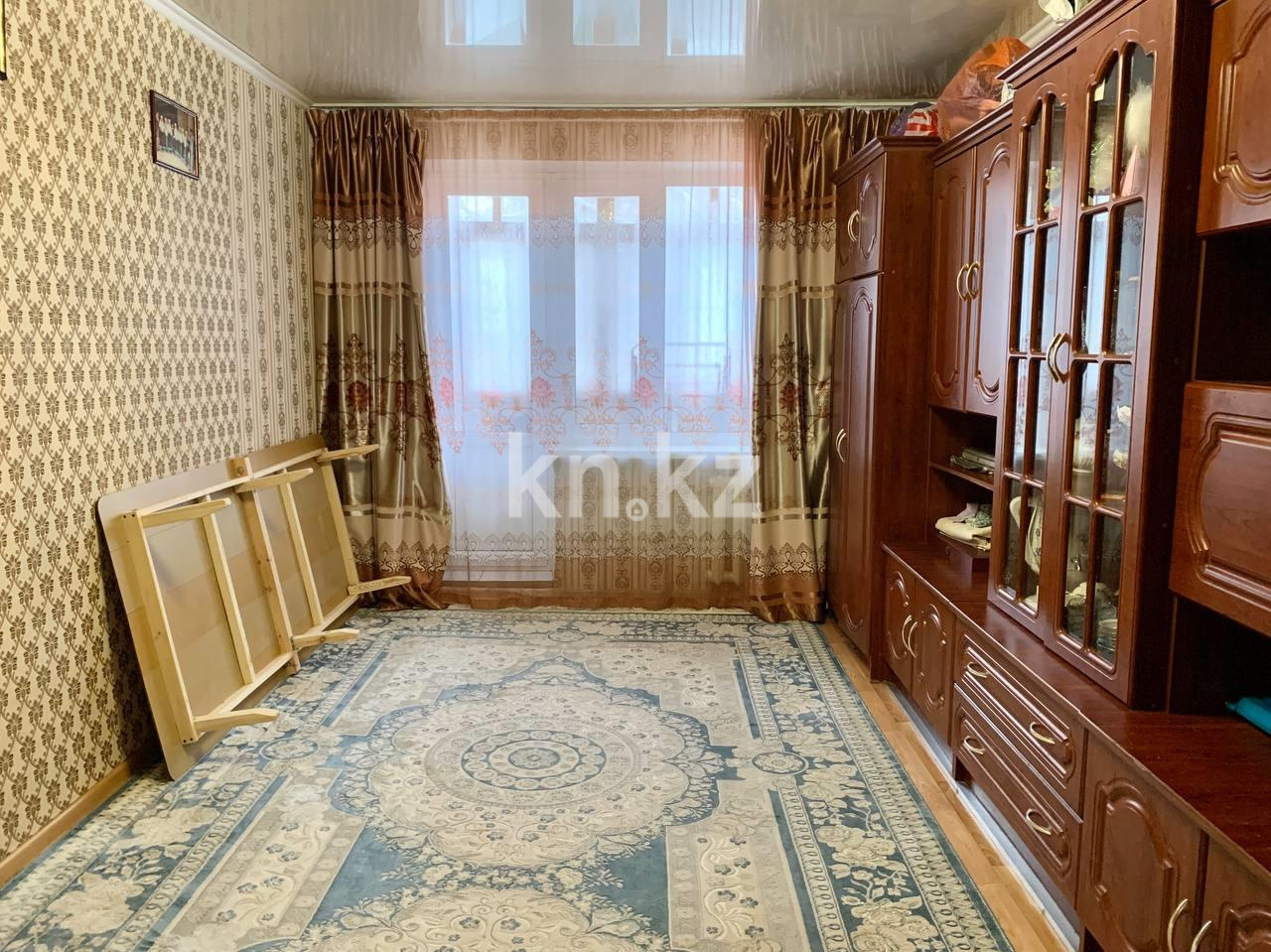 Продажа 3-комнатной квартиры, 64 м², ул. Абая - Продажа  трехкомнатных квартир в Темиртау фото 1 из 14